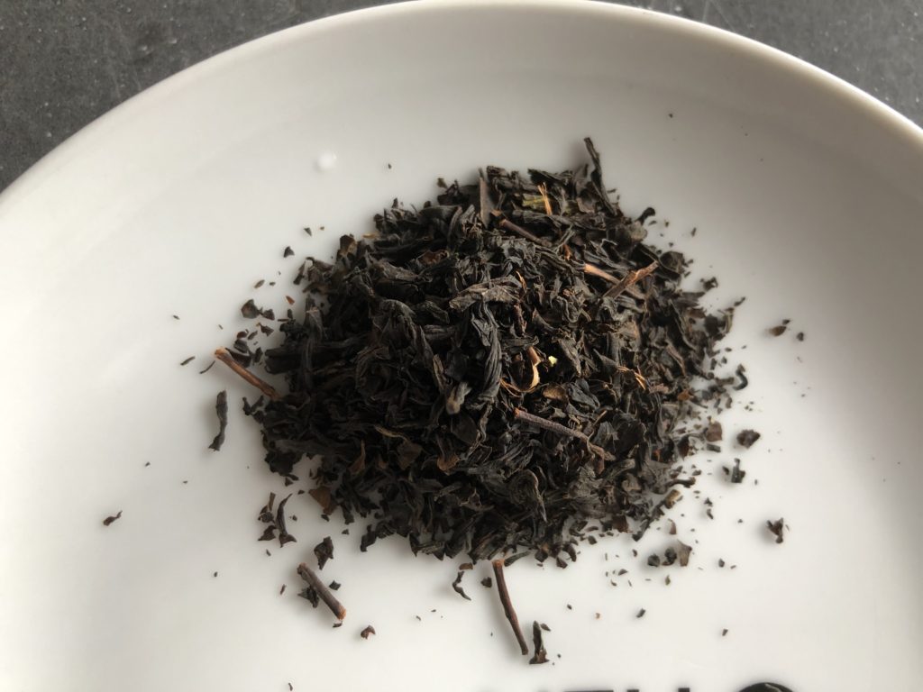 Hachimanjyu black tea leaves